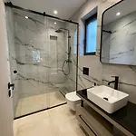 Polyxeni Villa *