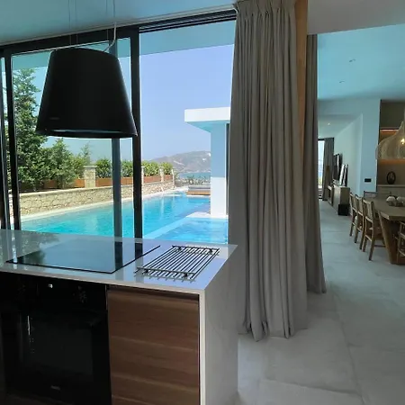 Polyxeni Villa