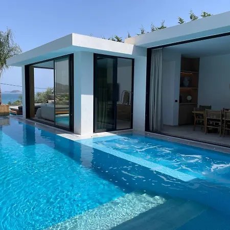 Polyxeni Villa Laganas